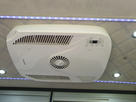                         Mercedes-Benz Sprinter 313 CDI Kamper - zdjęcie 16
                        