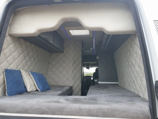                         Mercedes-Benz Sprinter 313 CDI Kamper - zdjęcie 7
                        