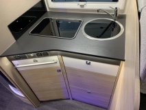                         Sprzedam Kamper Chausson 716 - zdjęcie 13
                        