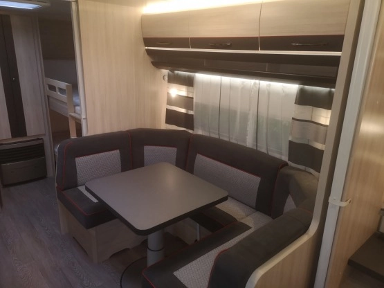                         Wynajem Przyczepa kempingowa Hobby 545 KMF de luxe 2019 rok. - zdjęcie 12
                        