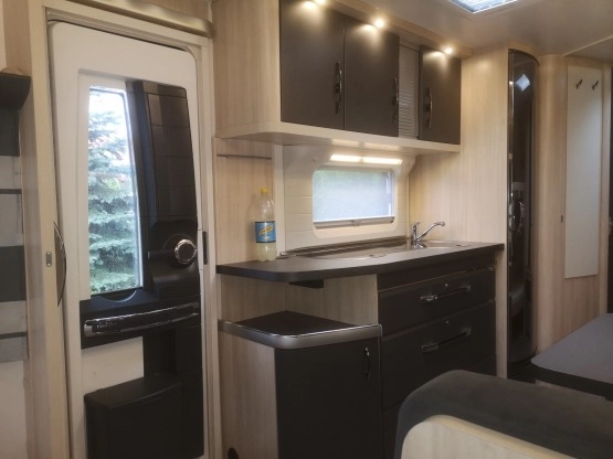                         Wynajem Przyczepa kempingowa Hobby 545 KMF de luxe 2019 rok. - zdjęcie 3
                        