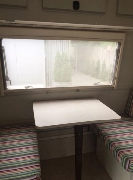                         Przyczepa campingowa BURSTNER 3911 - zdjęcie 32
                        