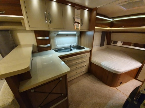                         Hobby Premium 560 CFE, 2013 r. - zdjęcie 10
                        