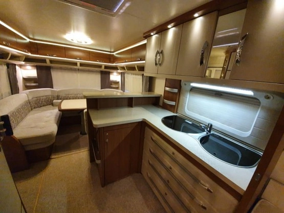                         Hobby Premium 560 CFE, 2013 r. - zdjęcie 18
                        