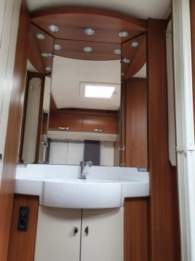                         Hobby Premium 560 CFE, 2013 r. - zdjęcie 9
                        