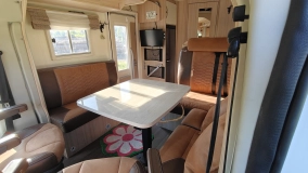                         Kamper Bürstner Lyseo TD 594 Harmony Line Limited - 2019 rok - zdjęcie 9
                        