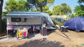                         Przyczepa Kempingowa Hobby Excellent 460 UFE - zdjęcie 1
                        