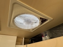                         Kamper van z nowym silnikiem  - zdjęcie 12
                        