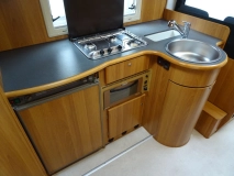                         Kamper Mercedes Sprinter 312D ARCA 1999 rok 6 osobowy - zdjęcie 37
                        