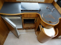                         Kamper Mercedes Sprinter 312D ARCA 1999 rok 6 osobowy - zdjęcie 28
                        