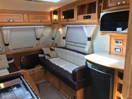                         Fleetwood Heritage 490-2, 2009 r. - zdjęcie 6
                        