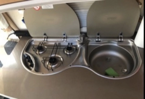                         Hobby 460, napęd, 2007 - nowa buda, zadbana, jak nowa!! - zdjęcie 13
                        