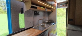                         Kampervan z wysuwaną ścianą  slide out  - zdjęcie 11
                        