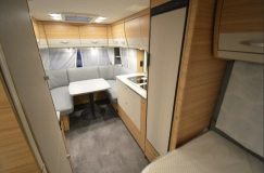                         Dethleffs Camper 470 FR - zdjęcie 4
                        