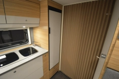                         Dethleffs Camper 470 FR - zdjęcie 2
                        