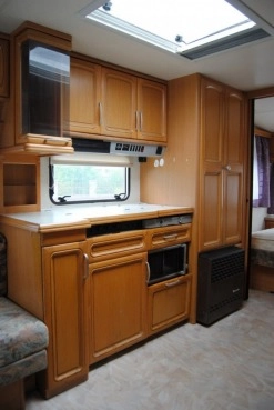                         HOBBY 560 PRESTIGE Zarejestrowana! Przestronna! WC Prysznic Ogrzewanie - zdjęcie 4
                        