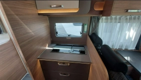                         Weinsberg CaraSuite FORD 700 MEG 2.0dm³ - zdjęcie 9
                        