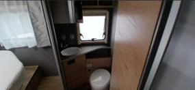                         Dethleffs JUST GO T7055 DBL 2.0dm³ - zdjęcie 5
                        