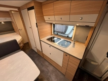                         Dethleffs Camper 560 FMK - zdjęcie 8
                        