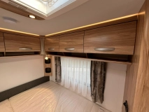                         Hymer-Eriba Nova Light 442 - zdjęcie 12
                        