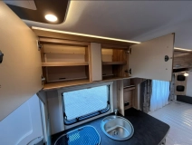                         Hymer-Eriba Nova Light 442 - zdjęcie 9
                        