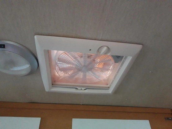                         ORYGINALNY Kampervan  Peugeot BOXER zabudowa POSSL - zdjęcie 7
                        