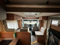                         Weinsberg CaraSuite Ford 700 MEG 2.0dm³ - zdjęcie 11
                        