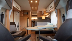                         Kamper Knaus 700 EB 2020 wersja zimowa z piekarnikiem i opuszczanym łóżkiem - zdjęcie 8
                        