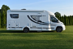                         Kamper Knaus 700 EB 2020 wersja zimowa z piekarnikiem i opuszczanym łóżkiem - zdjęcie 2
                        