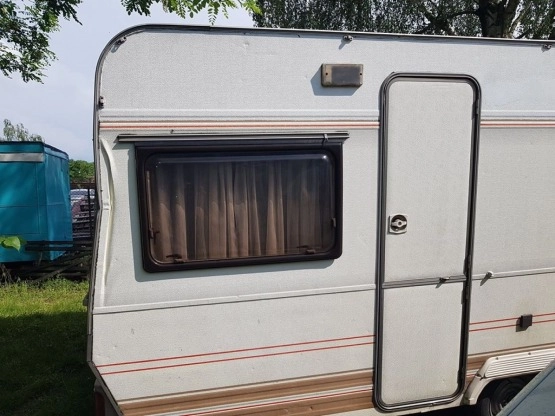                         Przyczepa kempingowa DETHLEFFS CARAWANS - zdjęcie 5
                        