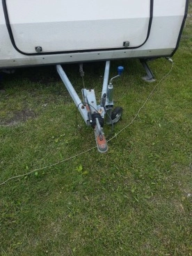                         Przyczepa kempingowa Knaus 380 - zdjęcie 2
                        