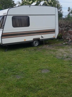                         Przyczepa kempingowa Knaus 380 - zdjęcie 9
                        