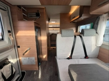                         Weinsberg CaraSuite Ford 700 MEG 2.0dm³ - zdjęcie 8
                        