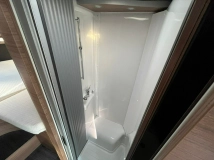                         Knaus VAN TI MAN 640 MEG VANSATION 2.0dm³ - zdjęcie 4
                        