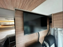                         Weinsberg CaraCompact Suite MB 640 MEG EDITION  - zdjęcie 11
                        