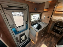                         Weinsberg CaraCompact Suite MB 640 MEG EDITION  - zdjęcie 8
                        