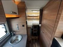                         Weinsberg CaraCompact Suite MB 640 MEG EDITION  - zdjęcie 6
                        