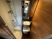                         Weinsberg CaraCompact Suite MB 640 MEG EDITION  - zdjęcie 4
                        