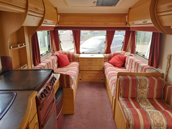                         Swift Challenger 530 SE  dla 4 osób, 2003r, DMC 1340kg - zdjęcie 1
                        