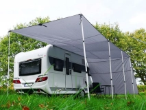                         DASZEK UNIWERSALNY ZE ŚCIANKAMI BOCZNYMI DO PRZYCZEPY KEMPINGOWEJ • PRZEDSIONEK • OSŁONA • MARKIZA / WYMIARY 220 + 400 + 220 x 240 cm. - zdjęcie 1
                        