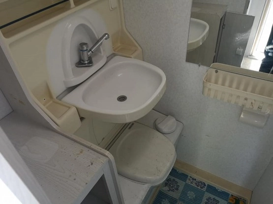                         Chateau Chiara 384, rok 1997 - zdjęcie 2
                        