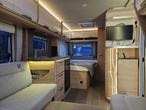                         KNAUS Sudwind 450 FU - jak nowa, bogato wyposażona - zdjęcie 4
                        