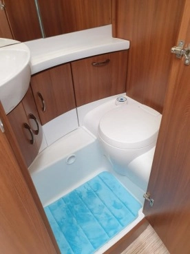                         Sprzedam Hobby 495 - zdjęcie 3
                        