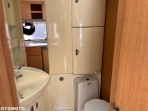                         Knaus Sudwind 450, Instalacja solarna, Truma ultraheat, akumulator - zdjęcie 17
                        