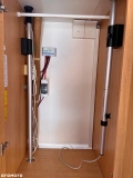                         Knaus Sudwind 450, Instalacja solarna, Truma ultraheat, akumulator - zdjęcie 9
                        