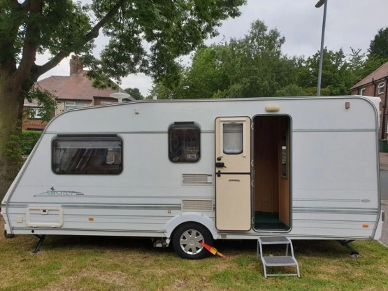                         Przyczepa Kempingowa Abbey Cachet 2000 r. 4 os. Mover! - zdjęcie 1
                        