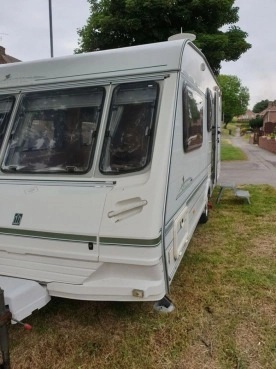                         Przyczepa Kempingowa Abbey Cachet 2000 r. 4 os. Mover! - zdjęcie 3
                        