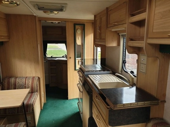                         Przyczepa Kempingowa Abbey Cachet 2000 r. 4 os. Mover! - zdjęcie 4
                        