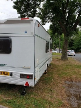                         Przyczepa Kempingowa Abbey Cachet 2000 r. 4 os. Mover! - zdjęcie 6
                        