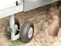                         KOŁO PODPOROWE MANEWROWE PODWÓJNE DO PRZYCZEPY KEMPINGOWEJ LUB TOWAROWEJ / OBCIĄŻENIE STATYCZNE DO 300 KG. - zdjęcie 6
                        